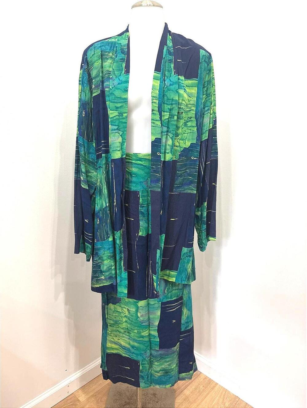 Vintage Two-Piece Green and Navy Abstract Pattern Set 18 Boulevard de Paris